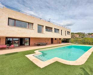 Swimming pool of House or chalet for sale in Torrelodones  with Heating, Private garden and Parquet flooring