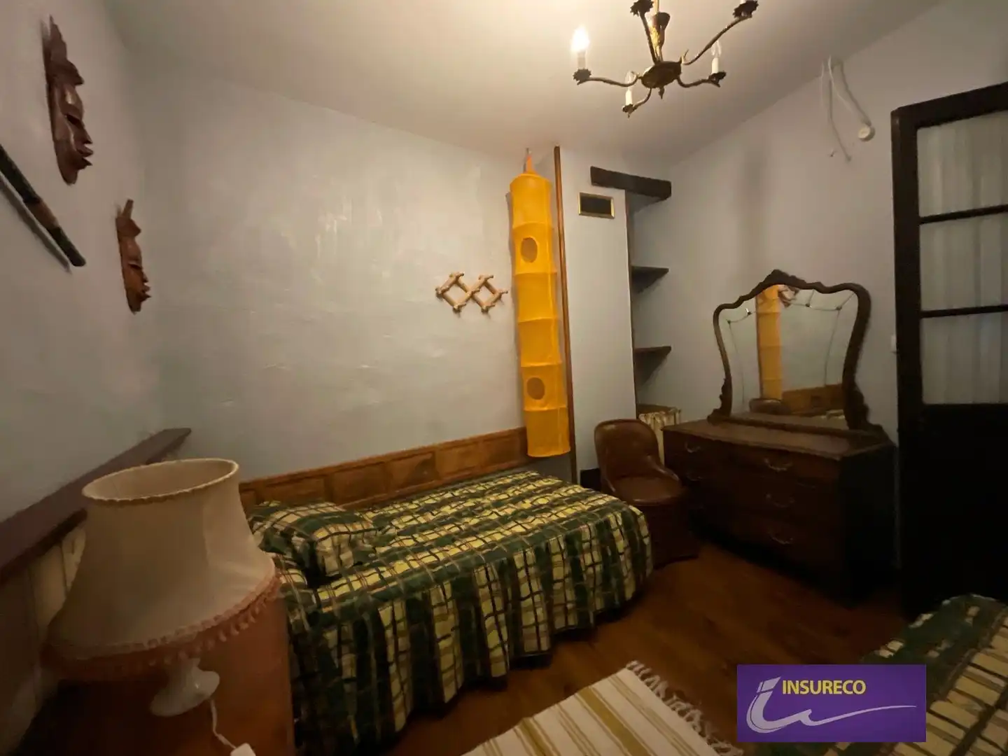 Dormitori de Casa o xalet en venda en Bustillo del Páramo amb Calefacció i Moblat
