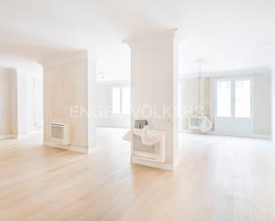 Living room of Apartment for sale in  Madrid Capital  with Air Conditioner, Heating and Balcony