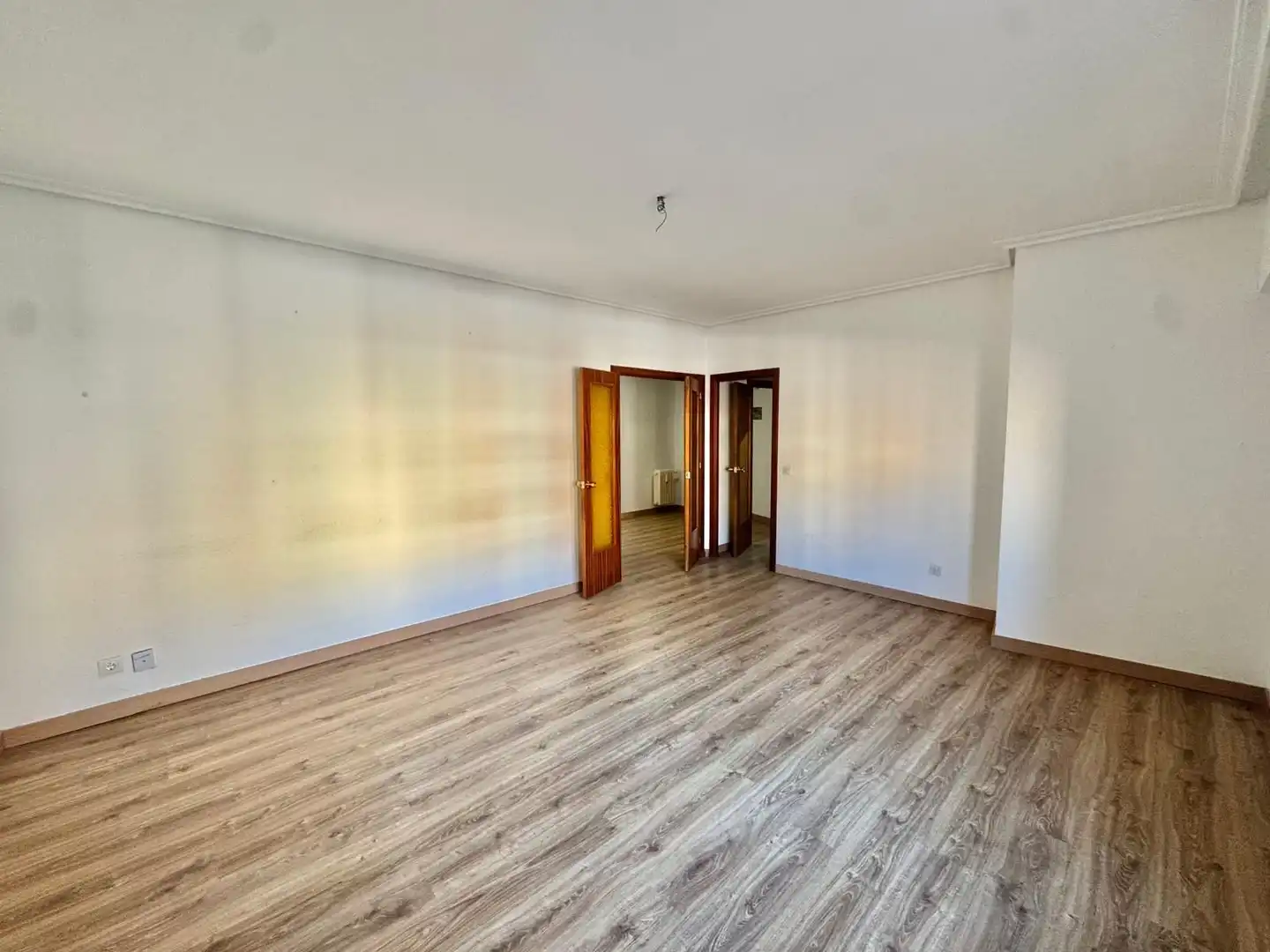 Habitación de Apartamento en venta en  Logroño con Calefacción