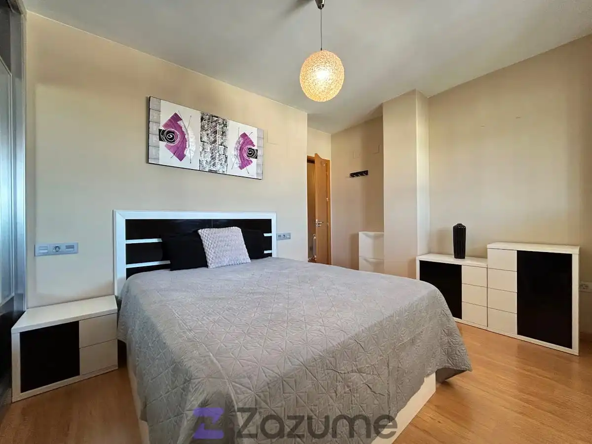 Bedroom of Flat for rent in Granada  with Air Conditioner, Heating and Private garden