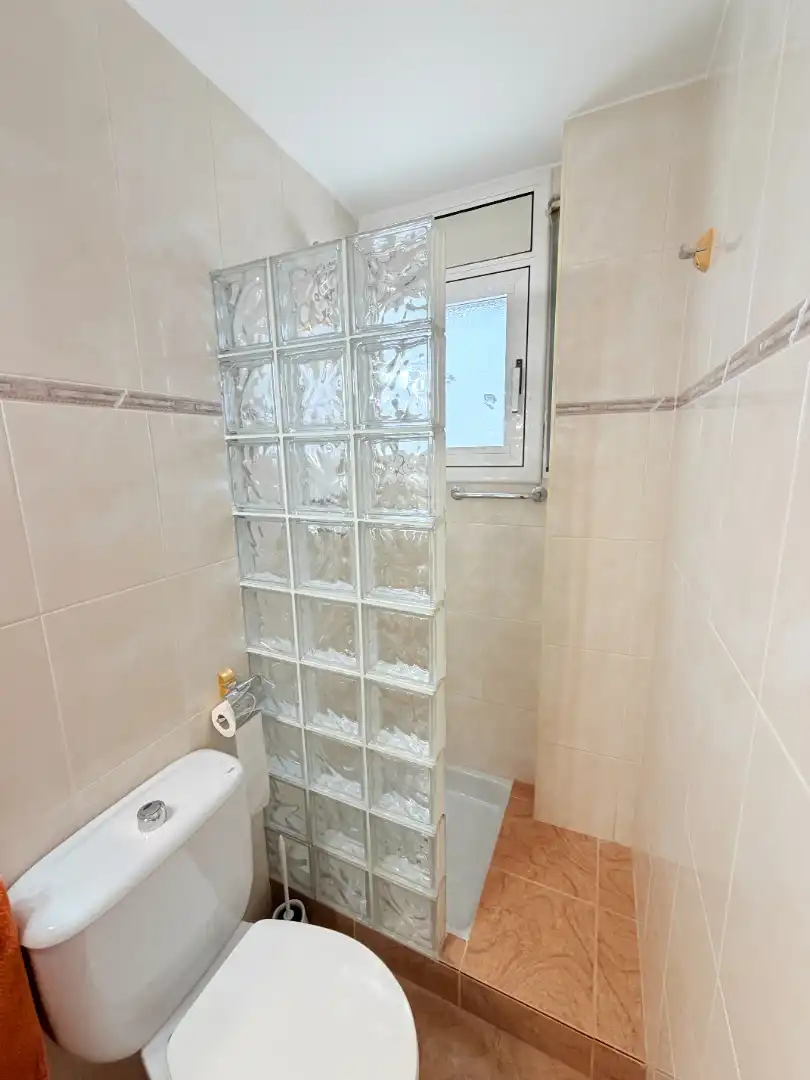 Baño de Piso en venta en Corbera de Llobregat con Calefacción, Parquet y Terraza