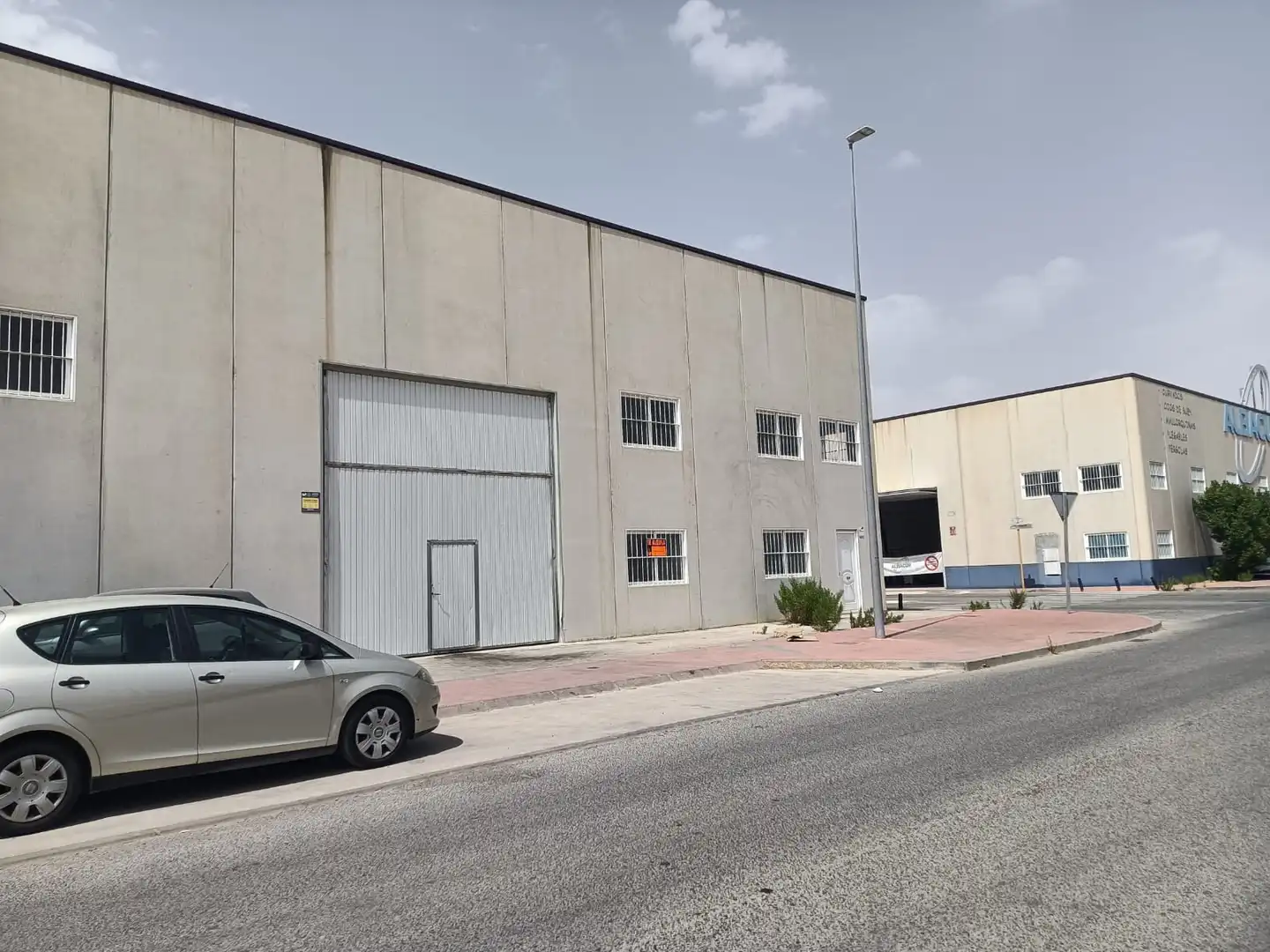 Vista exterior de Local de lloguer en Albacete
