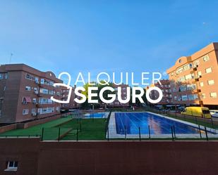 Swimming pool of Flat to rent in  Madrid Capital  with Swimming Pool