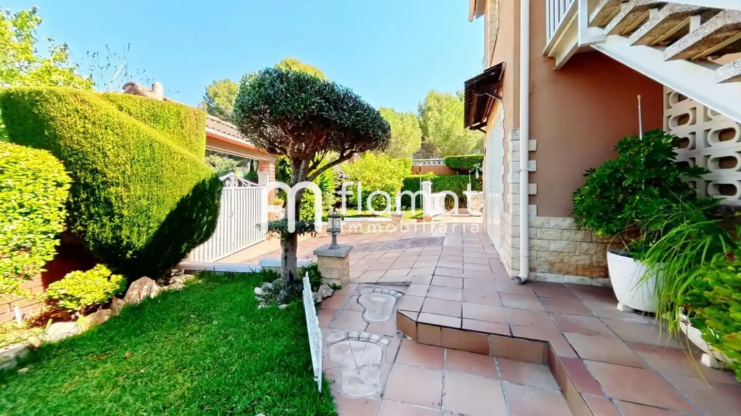 Jardí de Casa o xalet en venda en El Catllar 