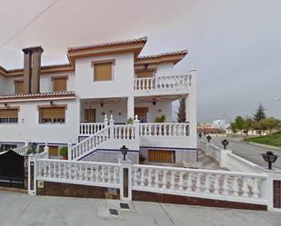 Exterior view of Single-family semi-detached for sale in Población de Arroyo