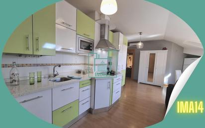 Cuina de Apartament en venda en León Capital  amb Aire condicionat i Calefacció