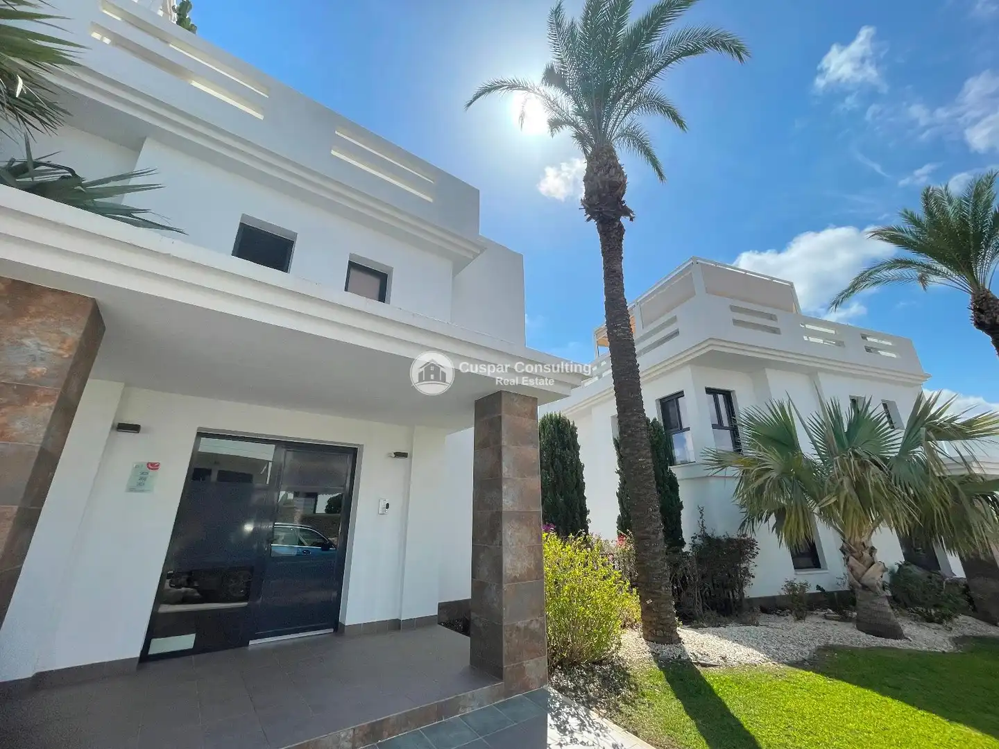 Vista exterior de Àtic en venda en Orihuela amb Aire condicionat, Calefacció i Terrassa