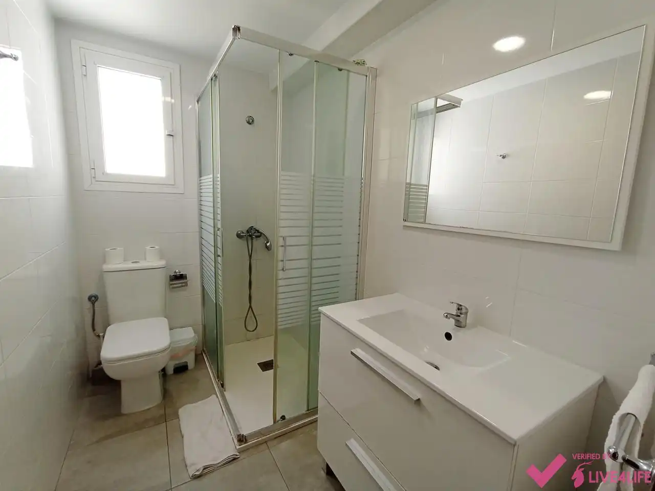 Bathroom of Flat for share in Valencia  with Heating and Furnished