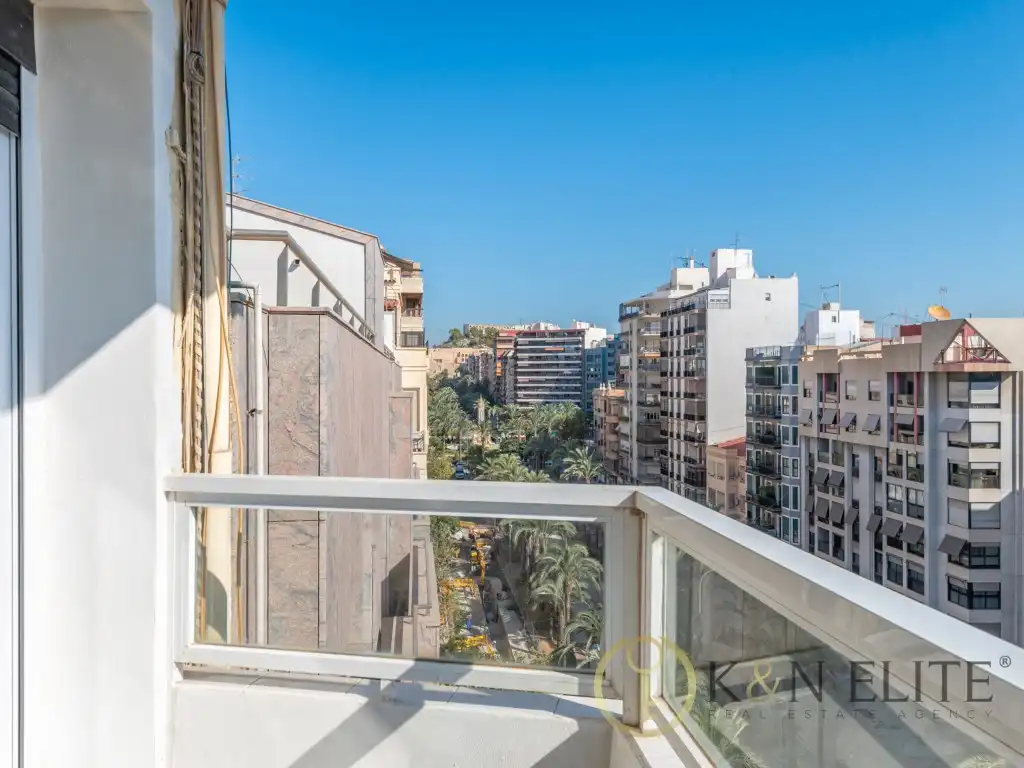 Vista exterior de Pis de lloguer en Alicante / Alacant amb Aire condicionat i Terrassa