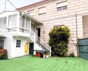 Vista exterior de Casa o xalet en venda en Moaña amb Calefacció, Jardí privat i Terrassa