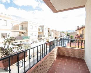 Vista exterior de Casa adosada en venda en Las Gabias amb Aire condicionat, Terrassa i Traster