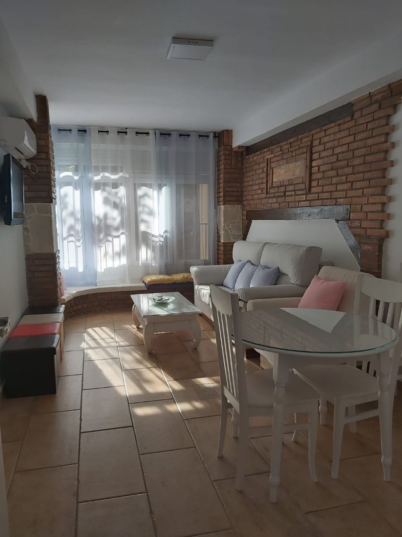 Sala de estar de Piso de alquiler en  Granada Capital con Aire acondicionado, Terraza y Amueblado