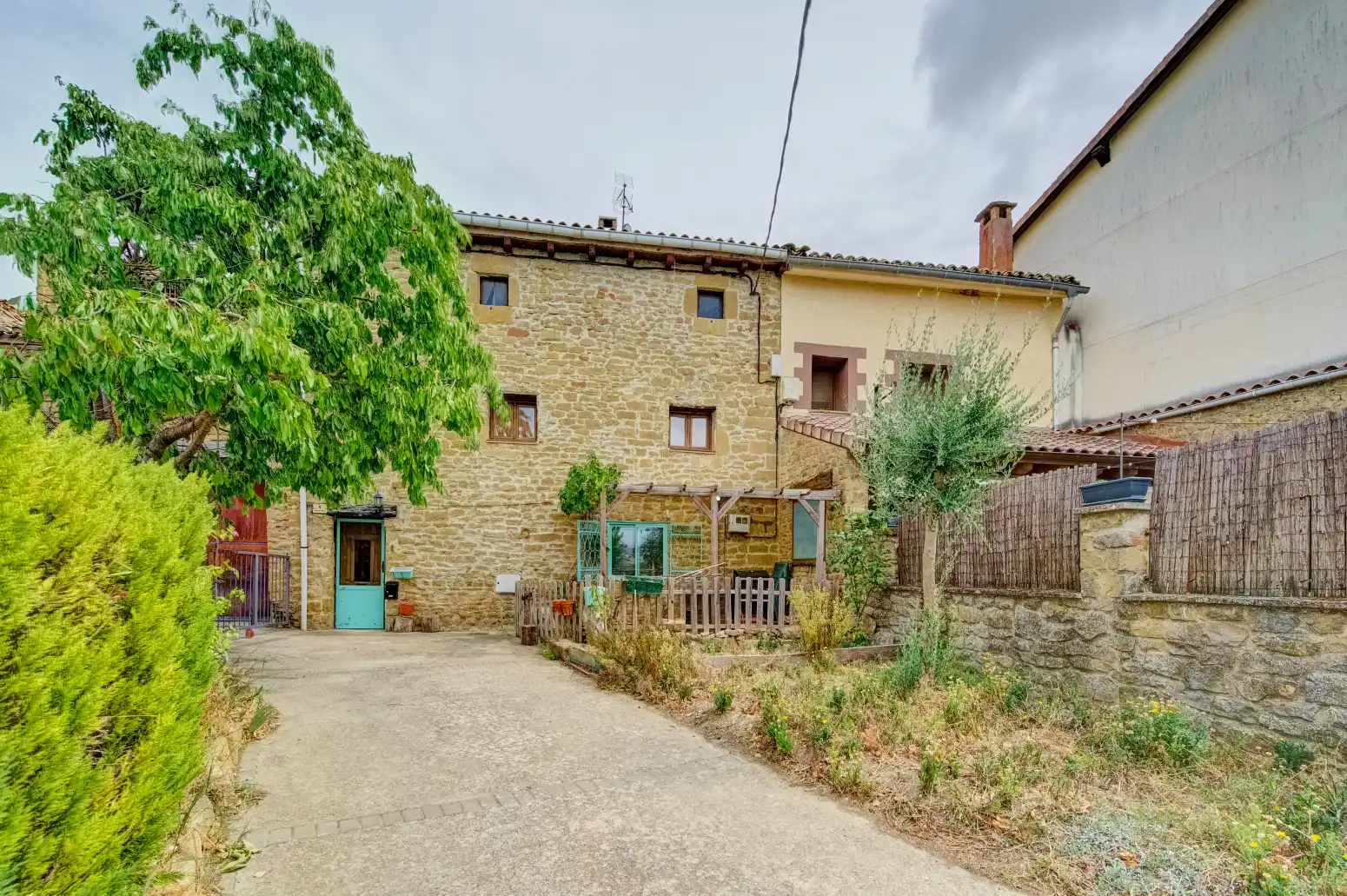 Casa amb jardí en venda a Olóriz - Calle Herrería 4