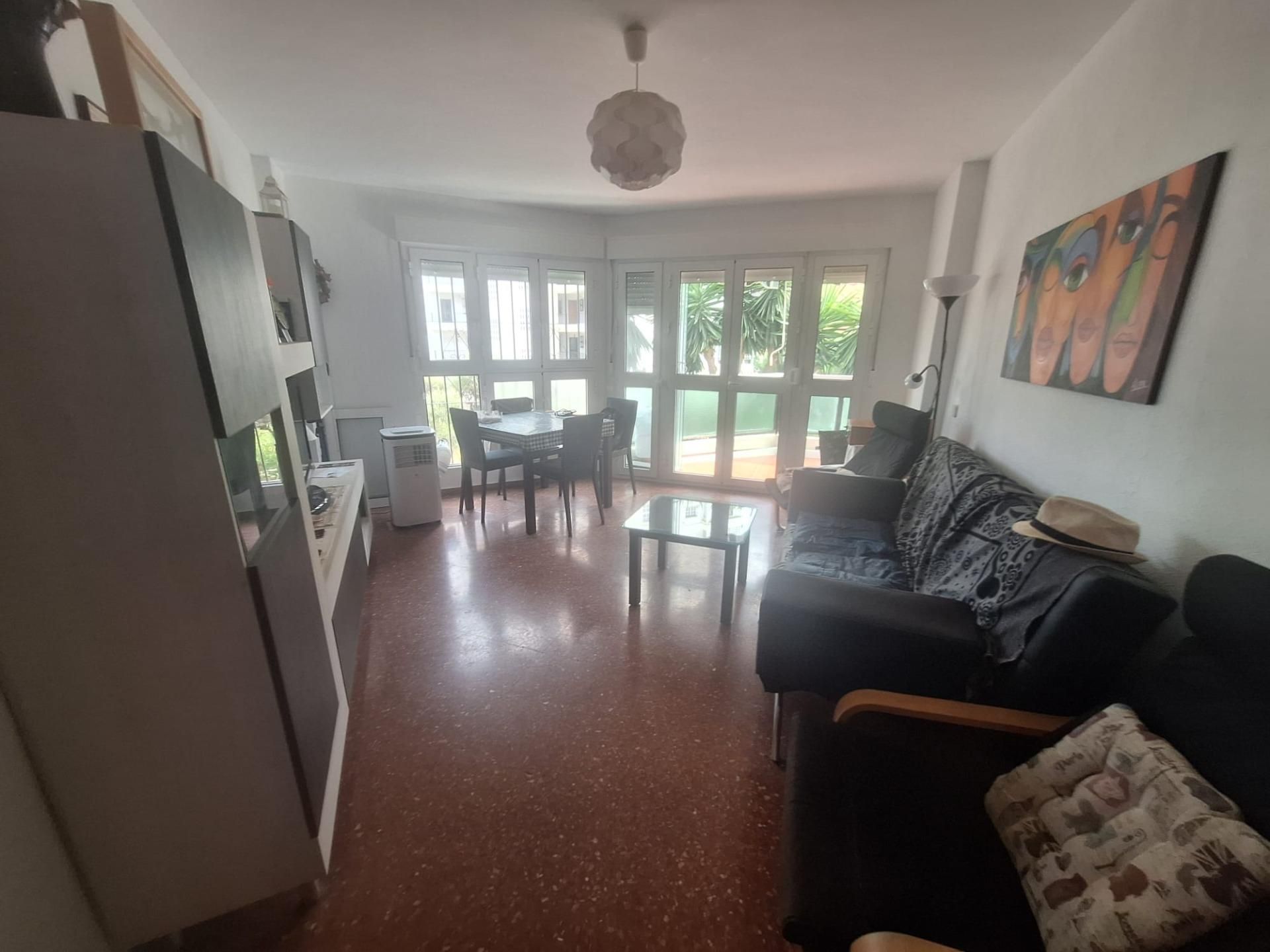 Sala de estar de Piso en venta en Rincón de la Victoria con Jardín privado y Terraza