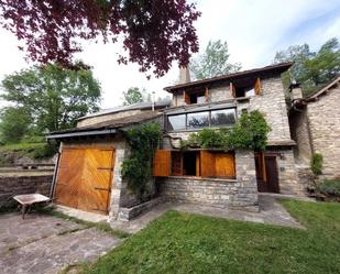 Vista exterior de Casa o xalet en venda en Borau amb Terrassa