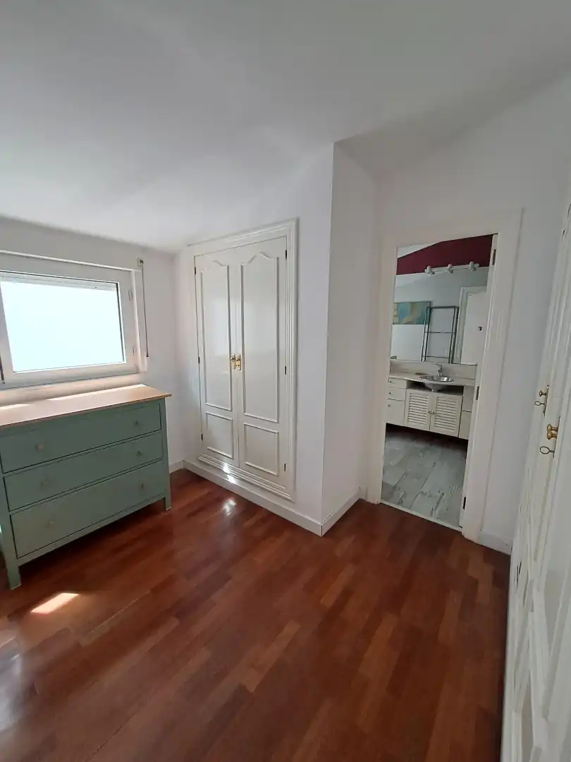 Bedroom of Flat for rent in Salamanca  with Air Conditioner, Heating and Parquet flooring
