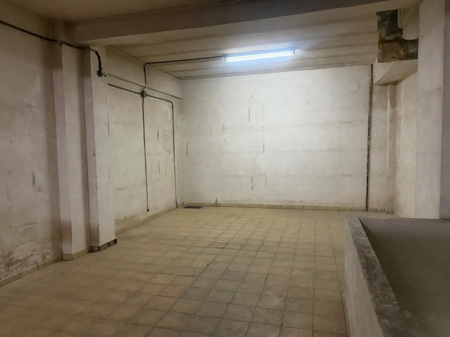 Local en venta en Madrid con Calefacción y Alarma