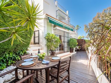 Maison mitoyenne avec piscine à vendre à Nueva Andalucía