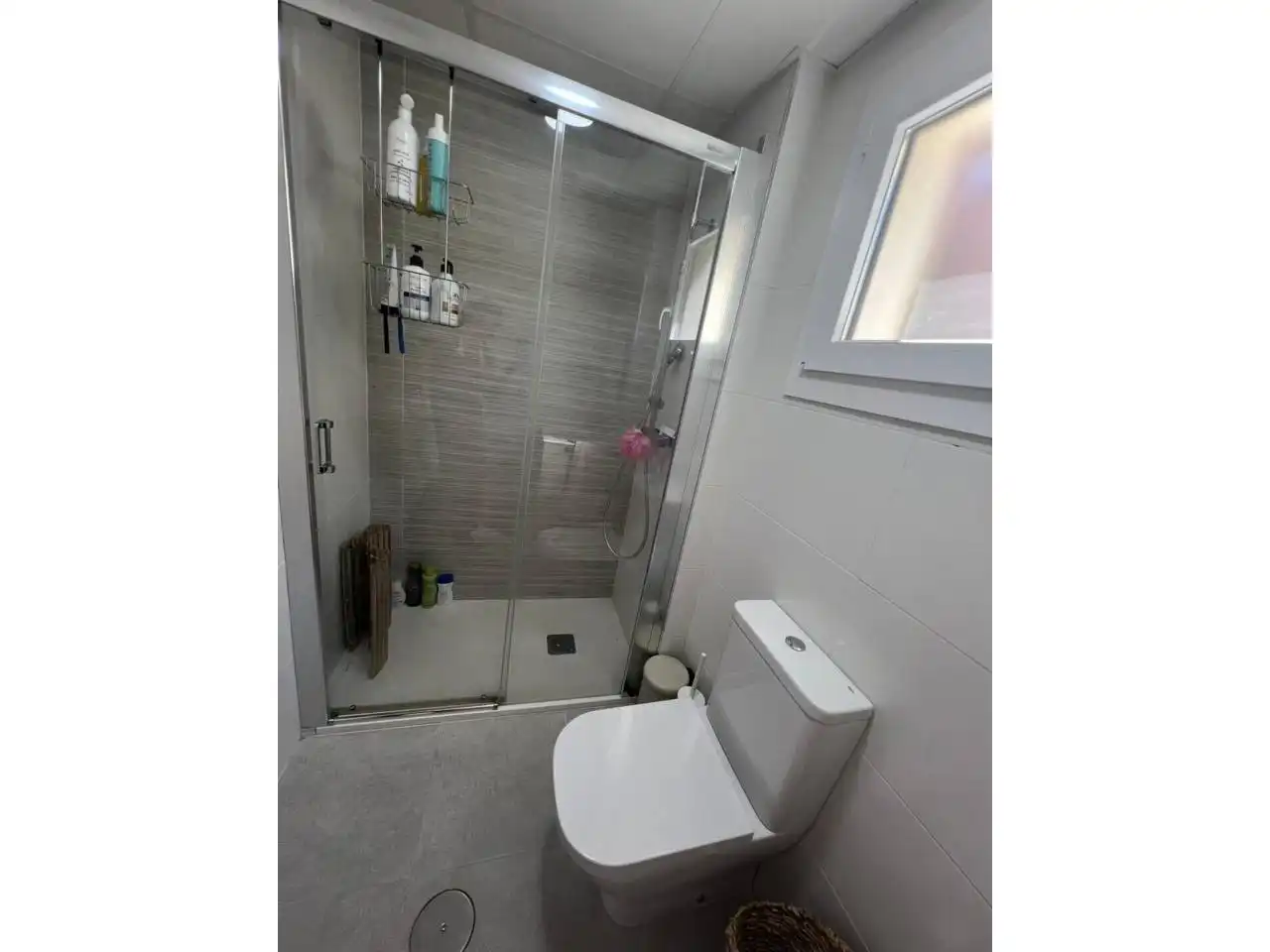 Bany de Apartament de lloguer en Almuñécar amb Terrassa i Piscina comunitària