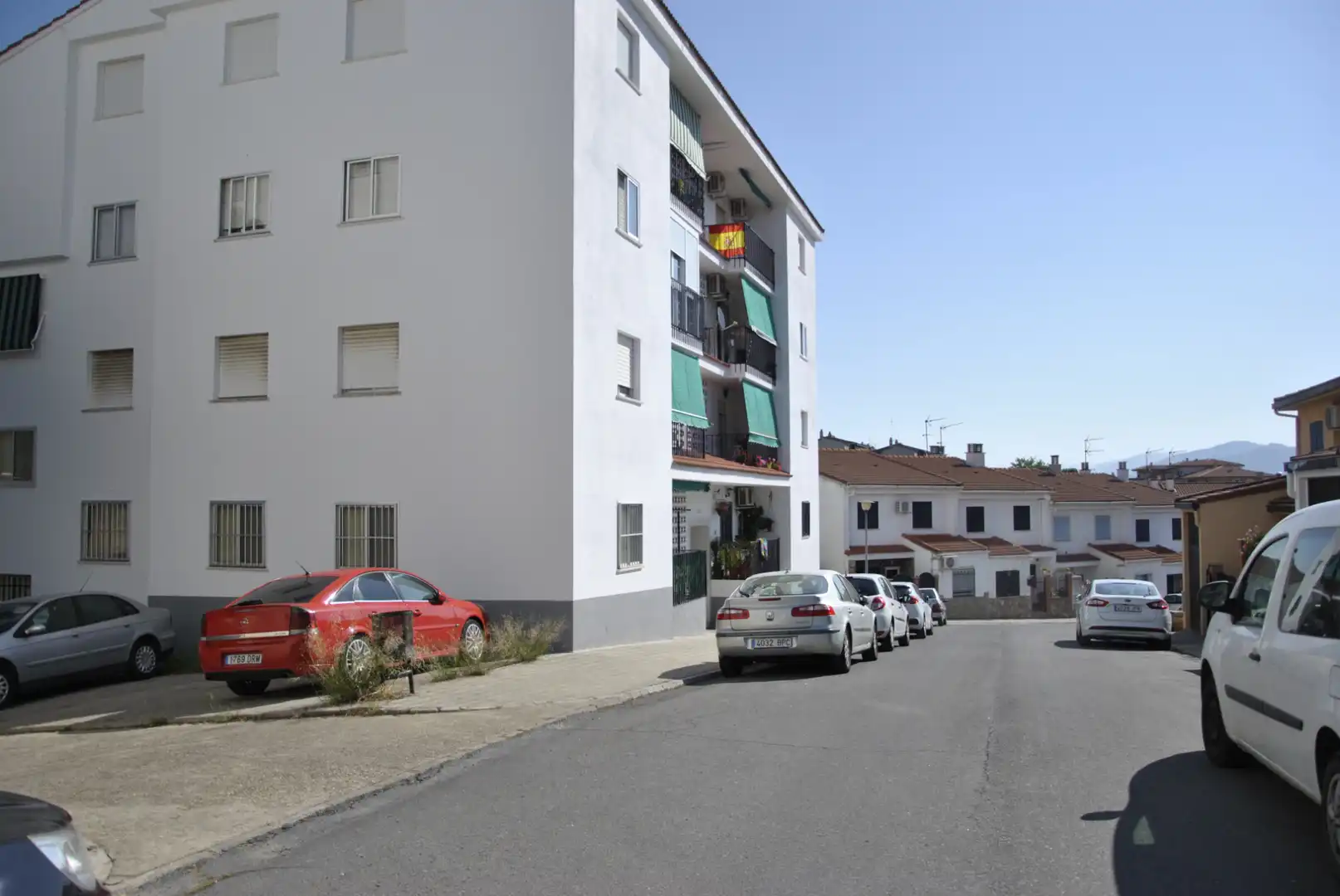 Außenansicht von Wohnung zur Miete in Plasencia mit Klimaanlage, Heizung und Terrasse