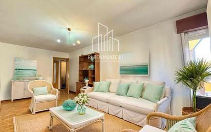 Living room of Flat for sale in Salamanca Capital  with Heating, Terrace and Storage room