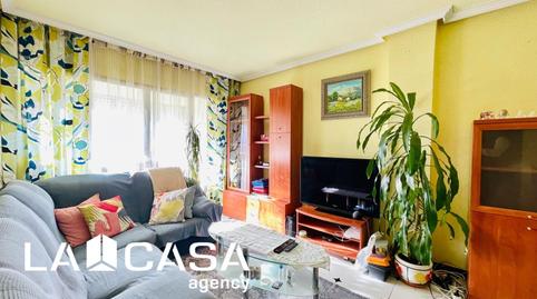 Foto 3 de Piso en venta en Paseo de Puerto Rico, La Avanzada - La Cueva, Madrid