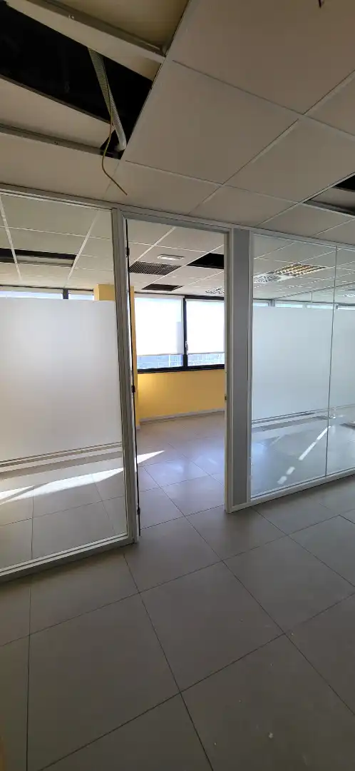 Office space with lift to rent in Polígono Parque Empresarial la Muga 11, imagen 11