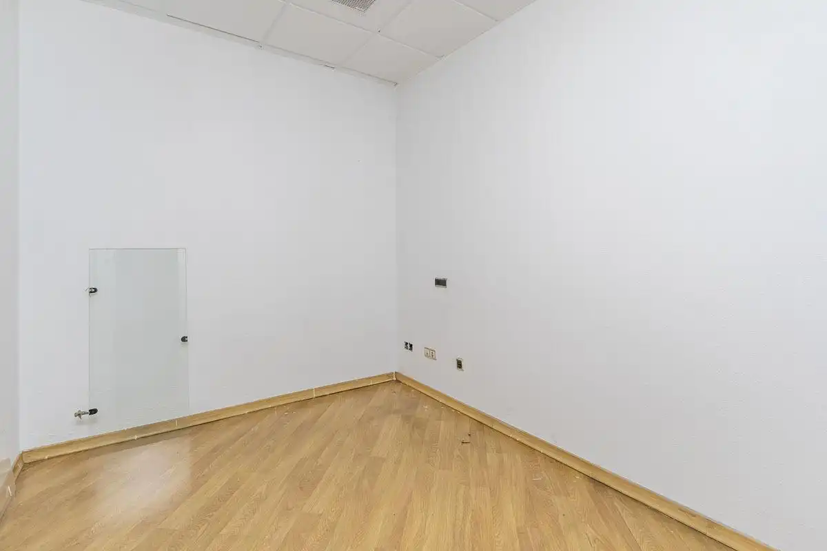Local comercial de lloguer a Beiro, imagen 11
