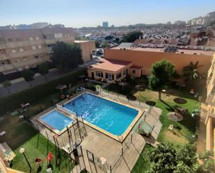 Swimming pool of Flat for sale in  Sevilla Capital  with Air Conditioner, Heating and Terrace