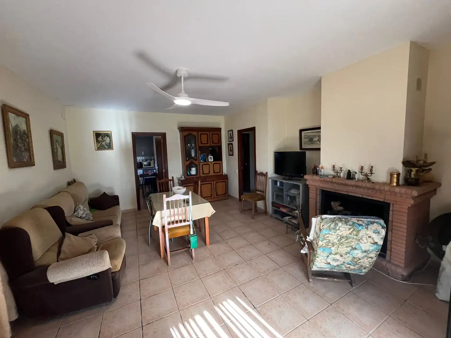 Sala de estar de Finca rústica en venta en Palma del Río con Calefacción, Jardín privado y Terraza
