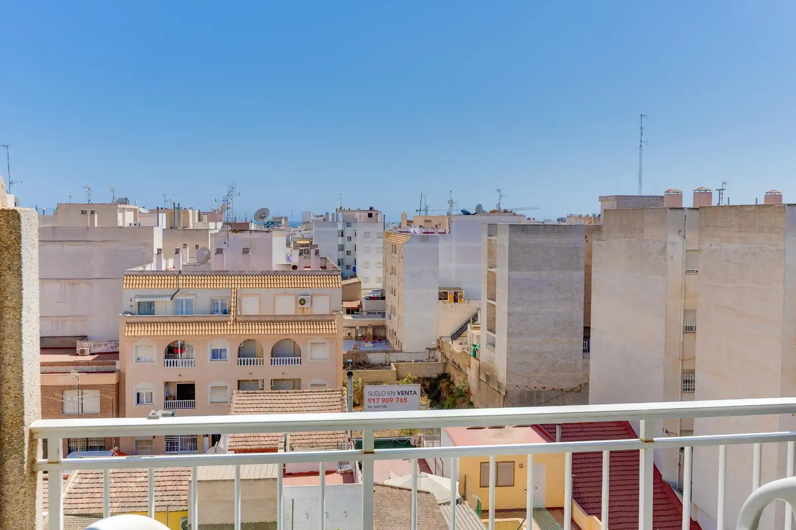 Terraza de Estudio en venta en Torrevieja con Terraza, Amueblado y Balcón