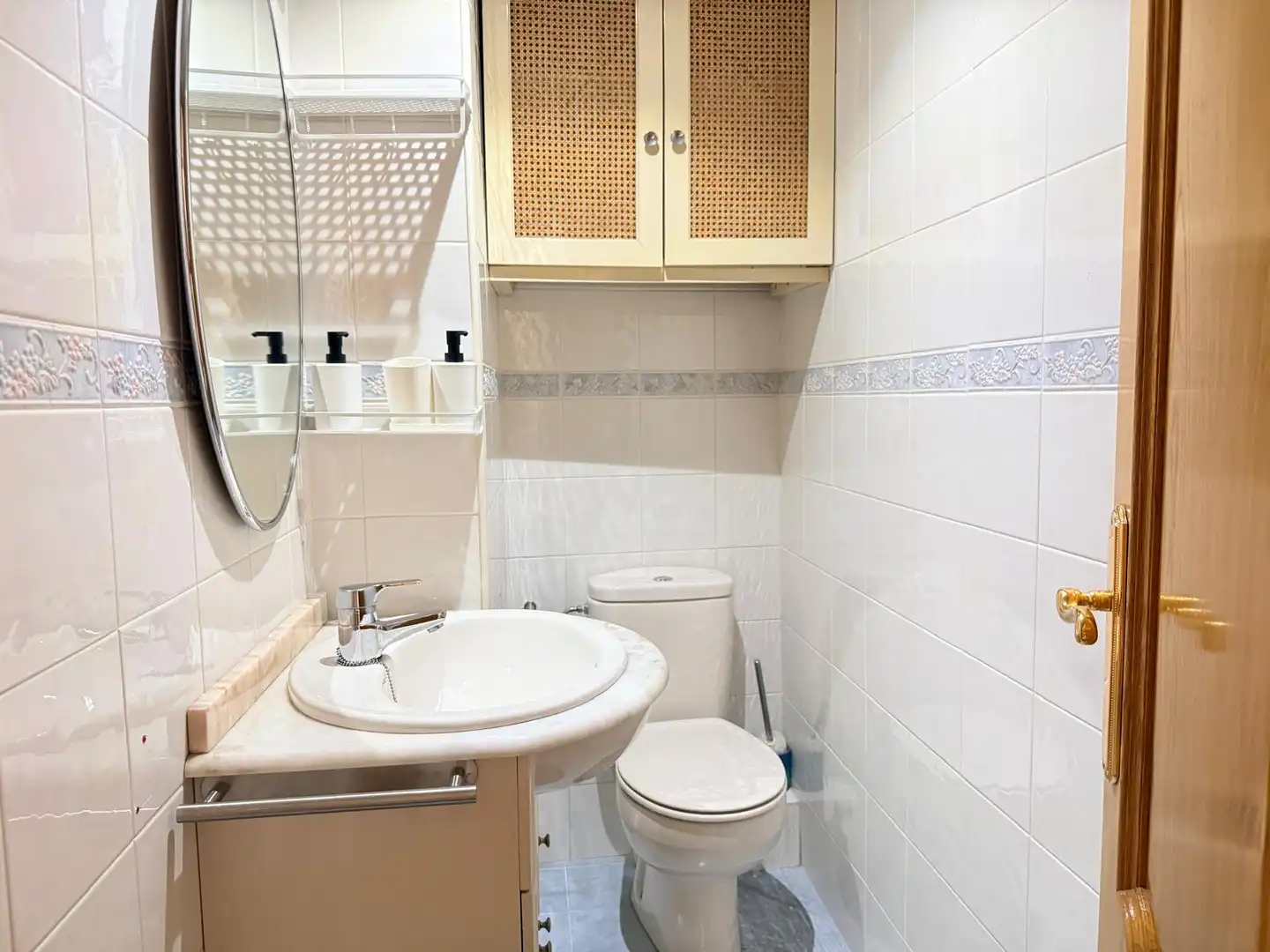 Bathroom of Flat for share in Madrid  with Air Conditioner, Heating and Furnished