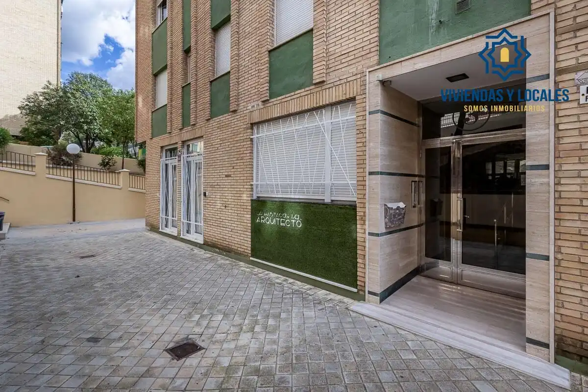Piso con ascensor en venta en Calle ARQUITECTO JIMENEZ LACAL, imagen 32