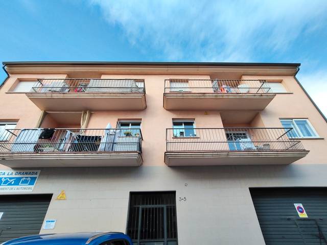 Piso en Venta en Carrer de la Verge de Montserrat en La Granada