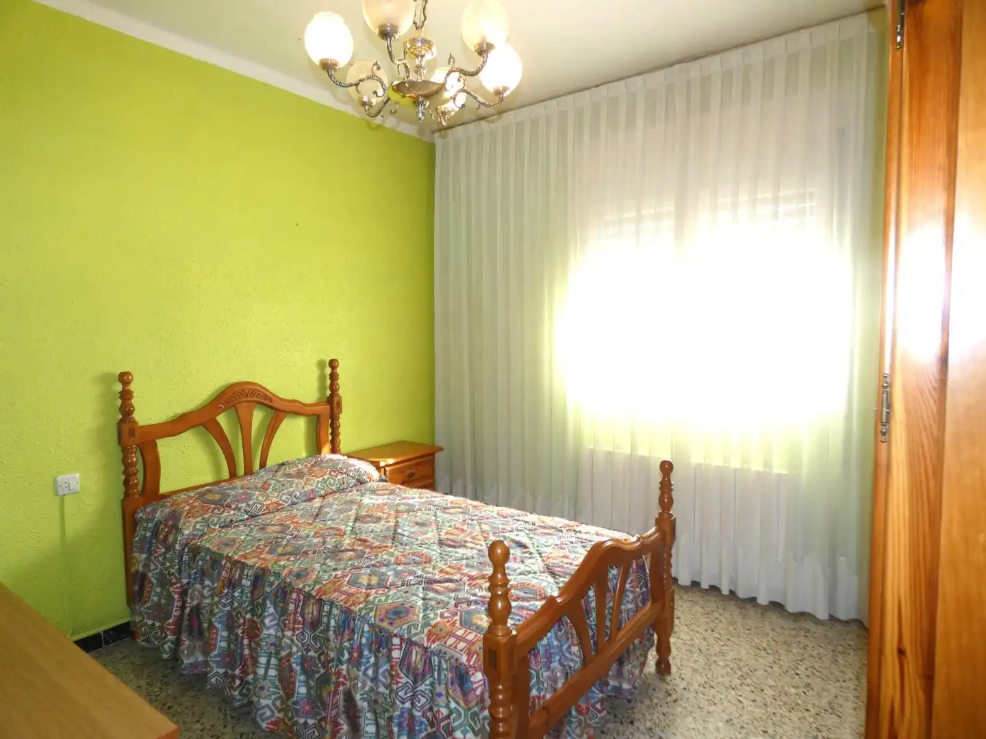Dormitori de Casa o xalet en venda en Zaragoza amb Aire condicionat, Calefacció i Jardí privat
