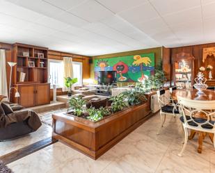 Sala d'estar de Casa o xalet en venda en Cerdanyola del Vallès amb Aire condicionat, Calefacció i Terrassa