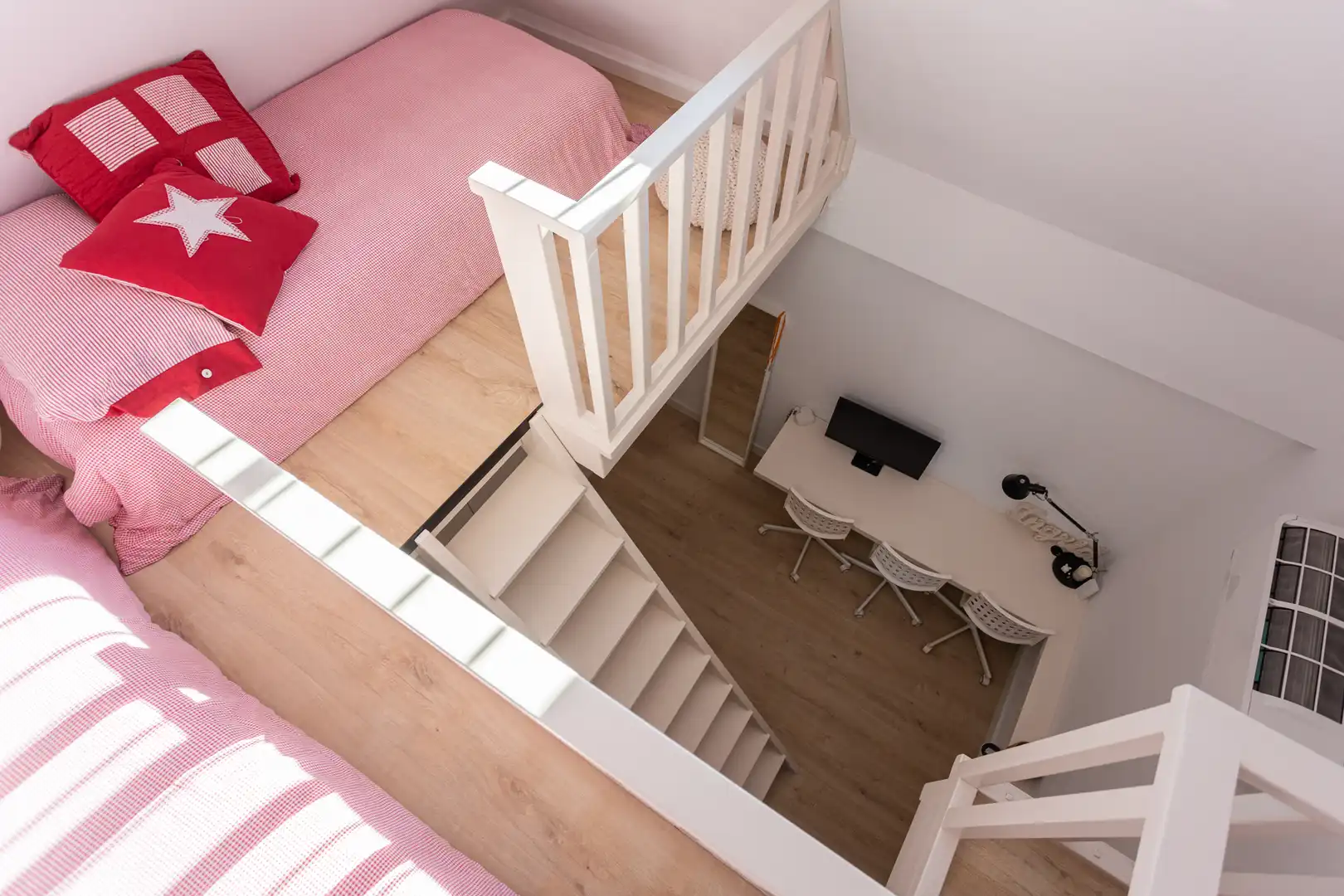 Schlafzimmer von Dachboden zum Verkauf in Figueres mit Klimaanlage, Heizung und Parkett
