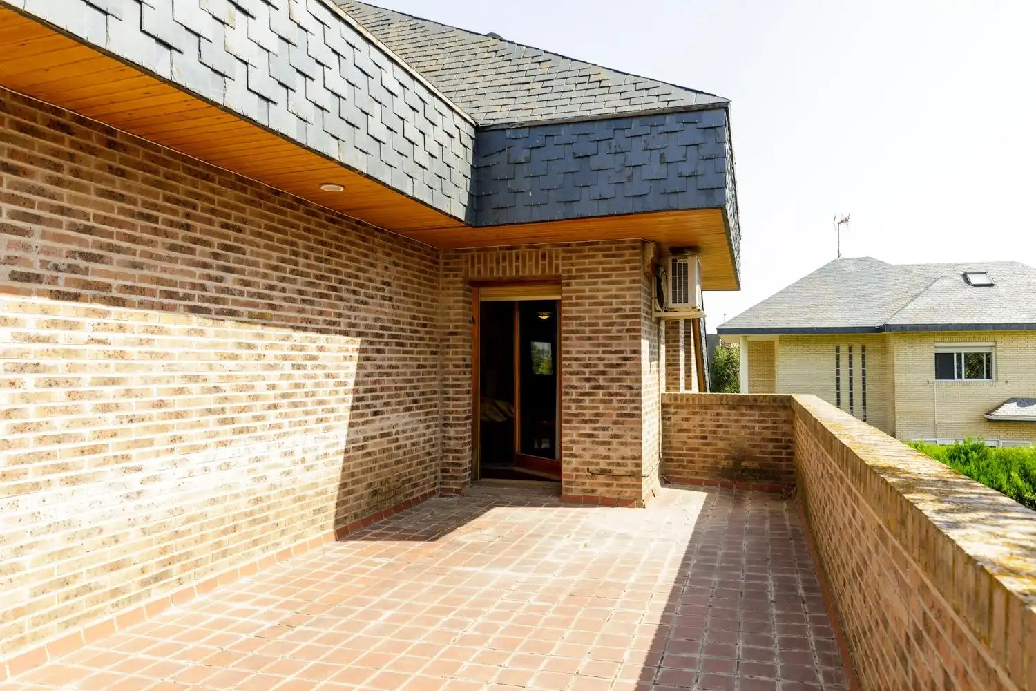 Exterior view of Houses for sale in Zaragoza  with Air Conditioner, Heating and Private garden