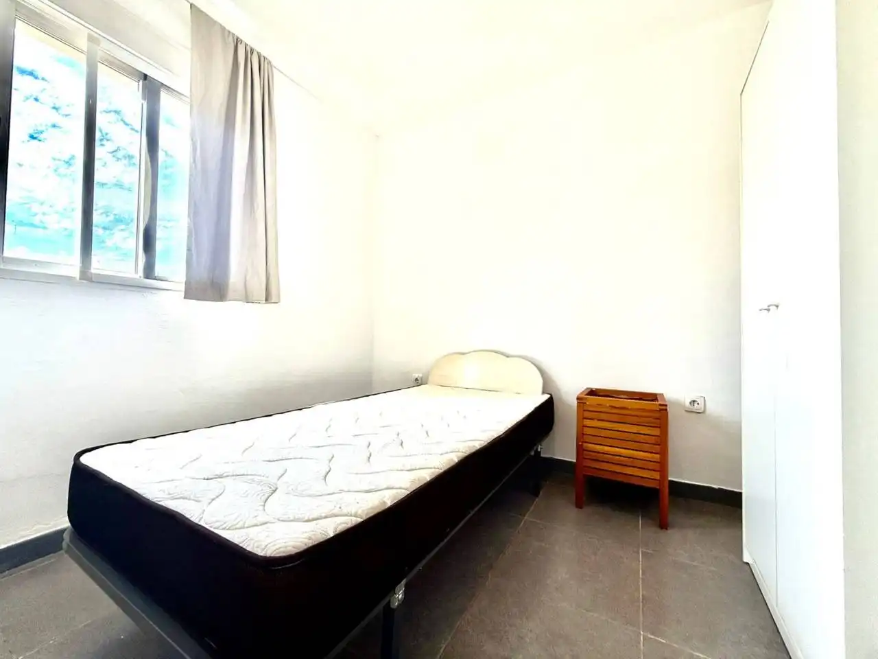 Bedroom of Houses for sale in Carriches  with Private garden and Swimming Pool