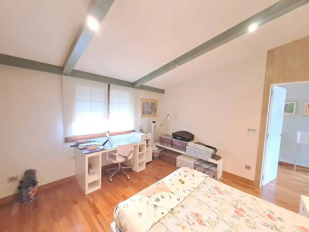 Dormitori de Casa adosada en venda en Burgos amb Calefacció, Jardí privat i Parquet