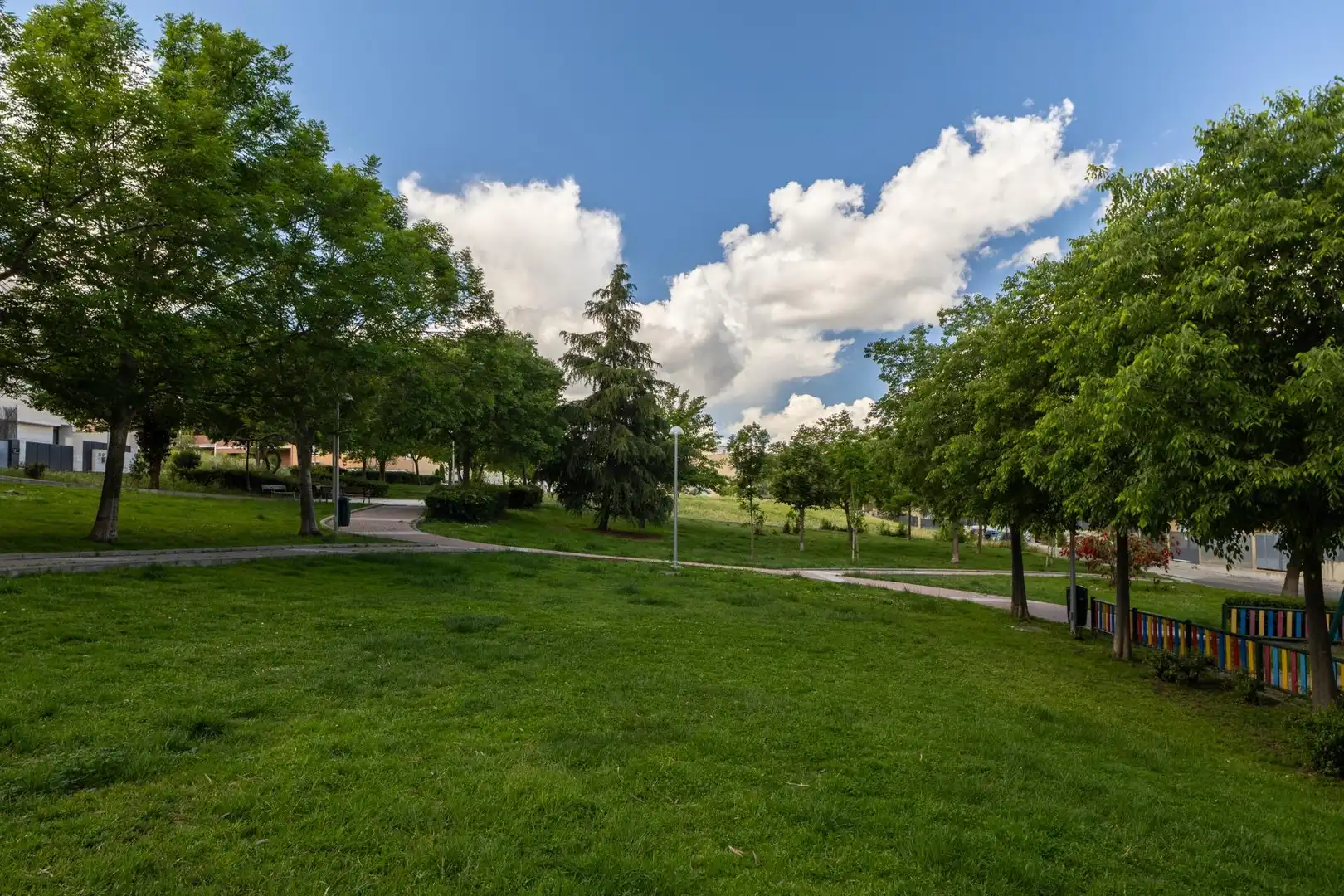 Vista exterior de Casa o xalet en venda en Madrid amb Aire condicionat, Calefacció i Jardí privat