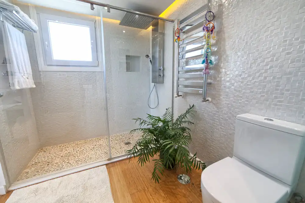 Bany de Casa o xalet de lloguer en Marbella amb Aire condicionat, Jardí privat i Terrassa