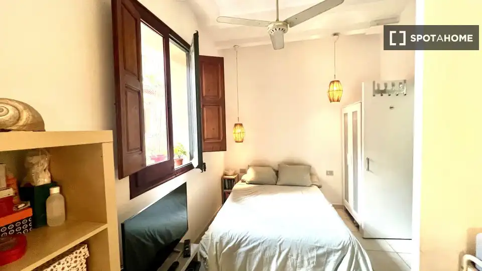 Piso con terraza en alquiler en Ciutat Vella, imagen 16