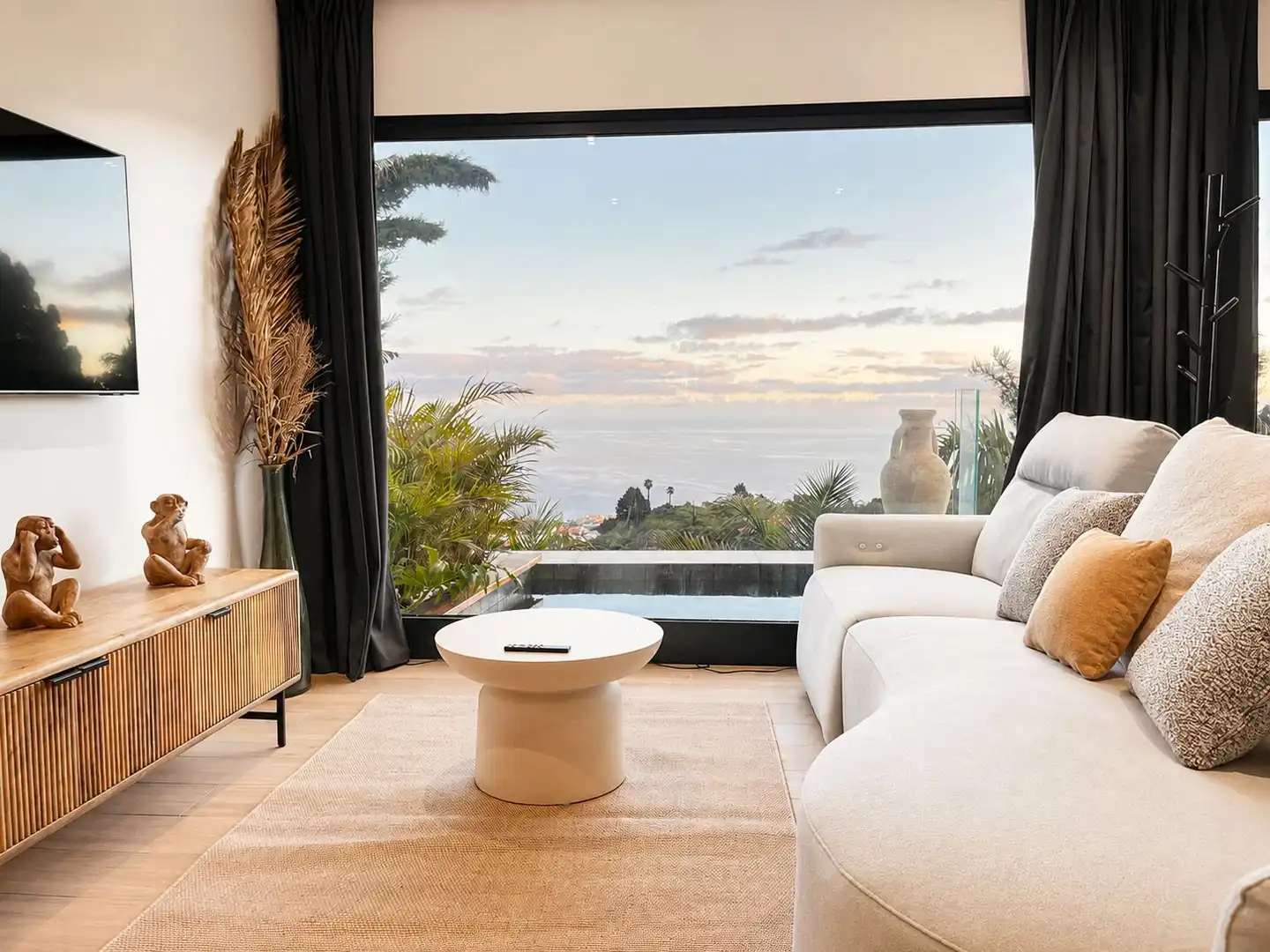 Sala d'estar de Casa o xalet de lloguer en Icod de los Vinos amb Jardí privat, Terrassa i Piscina