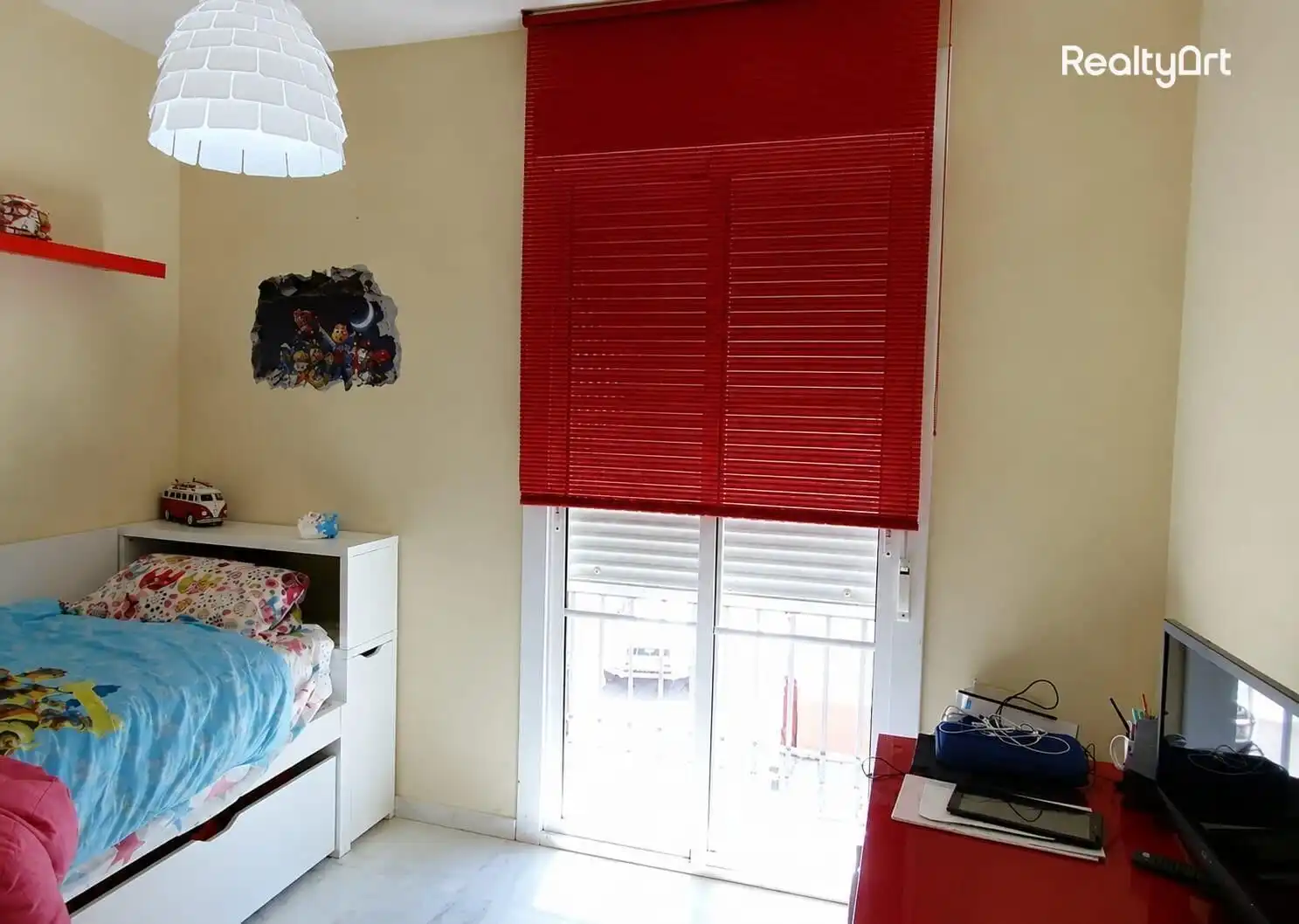 Habitación de Casa adosada en venta en Umbrete con Aire acondicionado, Calefacción y Jardín privado