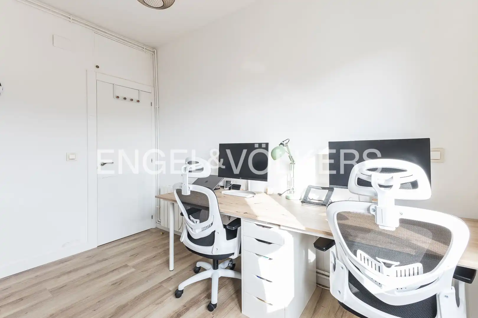 Habitación de Piso en venta en L'Hospitalet de Llobregat con Aire acondicionado, Calefacción y Balcón