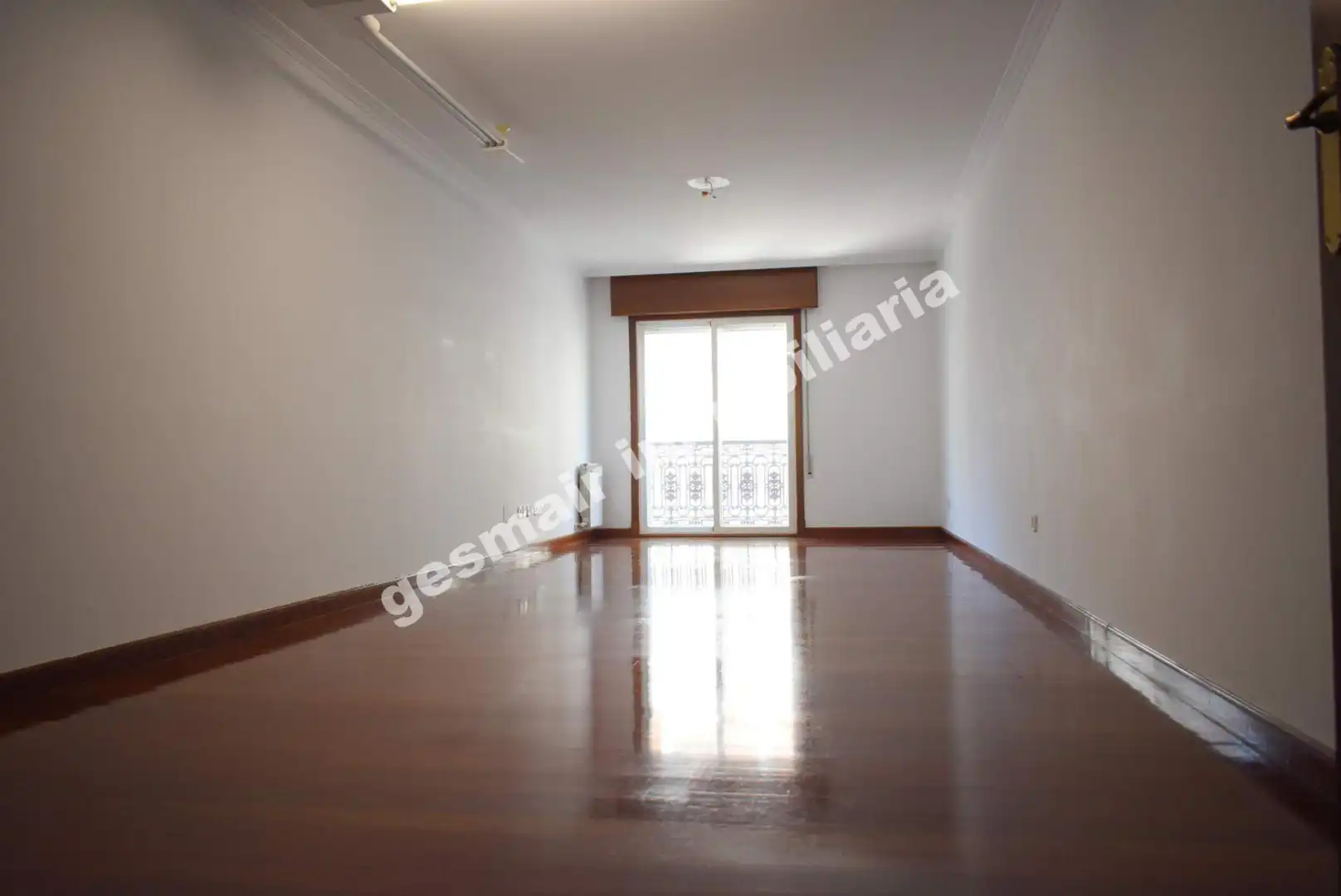 Habitación de Piso de alquiler en Pontevedra Capital  con Calefacción, Parquet y Trastero