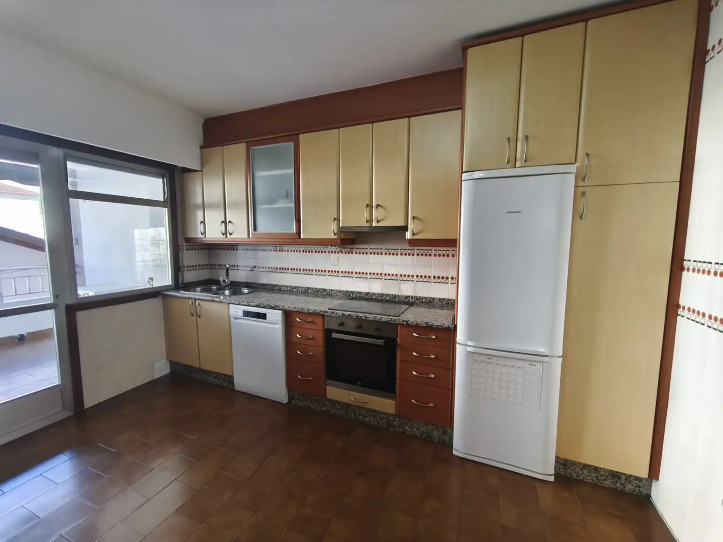 Cuina de Pis en venda en Ourense Capital  amb Calefacció, Parquet i Traster