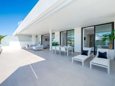 Apartament amb piscina en venda a Calle Laelia 4